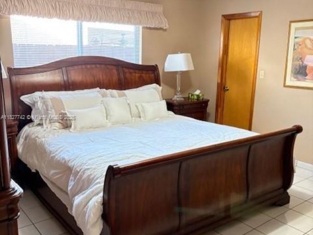 Продажа дома по адресу 13736 SW 12th St - фото 6199159