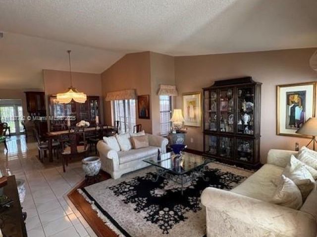 Продажа дома по адресу 13736 SW 12th St - фото 6199167