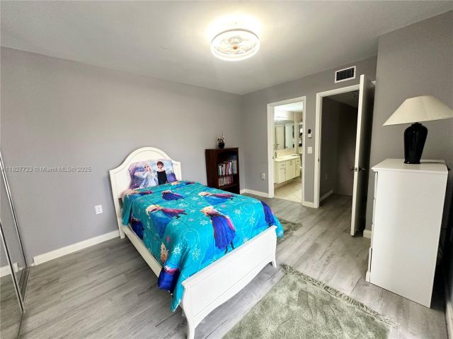 Дом в аренду по адресу  - фото 6199244