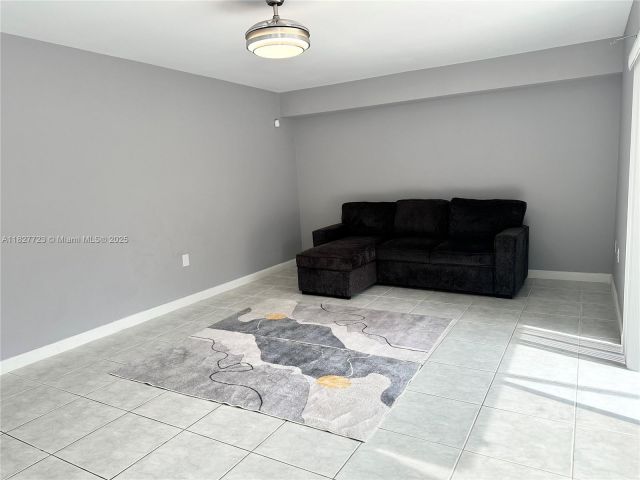 Дом в аренду по адресу  - фото 6199253