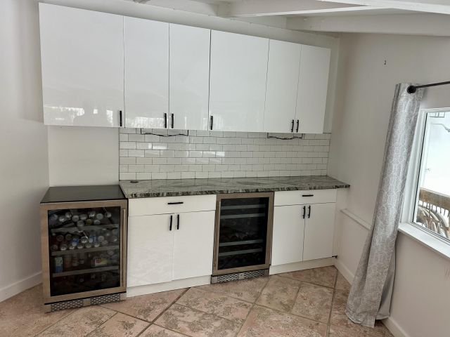 Дом в аренду по адресу 212 Kings Lynn - фото 6252814