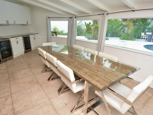 Дом в аренду по адресу 212 Kings Lynn - фото 6252815