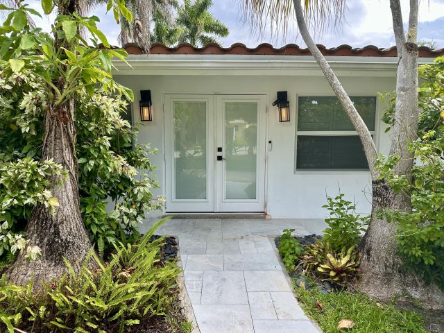 Дом в аренду по адресу 212 Kings Lynn - фото 6252821