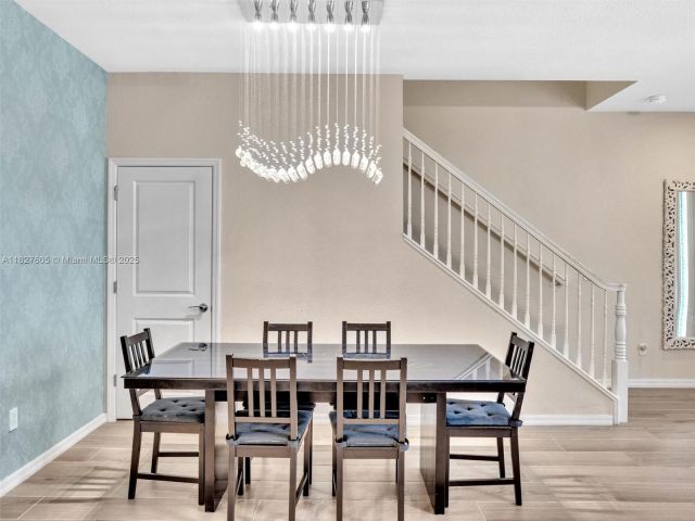 Продажа дома по адресу 3976 Poinciana Ln - фото 6199568