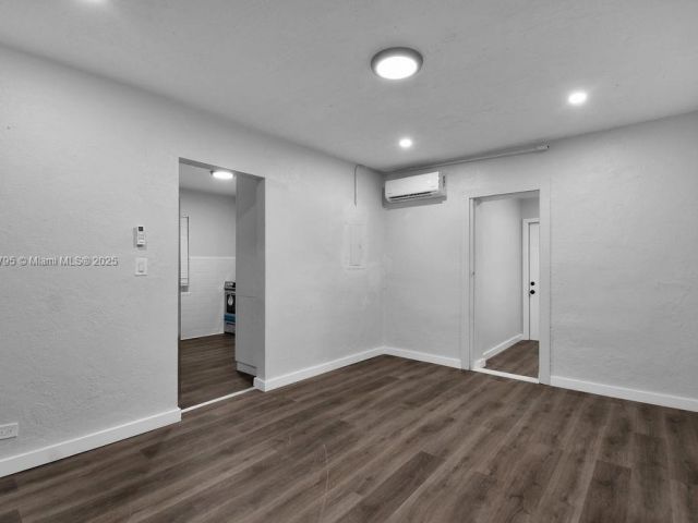 Продажа дома по адресу 547 NW 49th St - фото 6200594