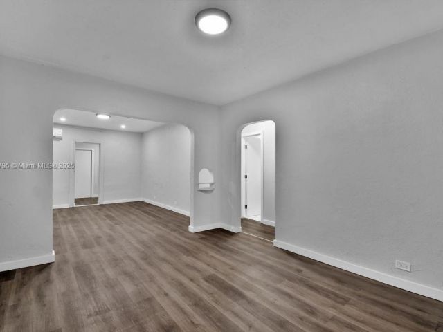 Продажа дома по адресу 547 NW 49th St - фото 6200598