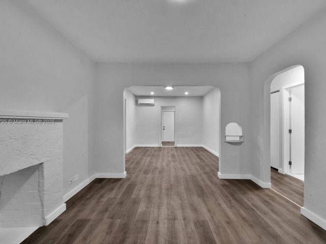 Продажа дома по адресу 547 NW 49th St - фото 6200599