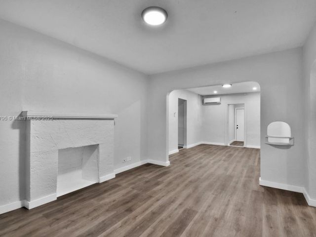 Продажа дома по адресу 547 NW 49th St - фото 6200600