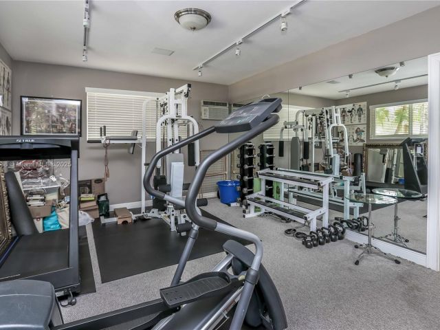 Дом в аренду по адресу 1108 Washington St - фото 6201253