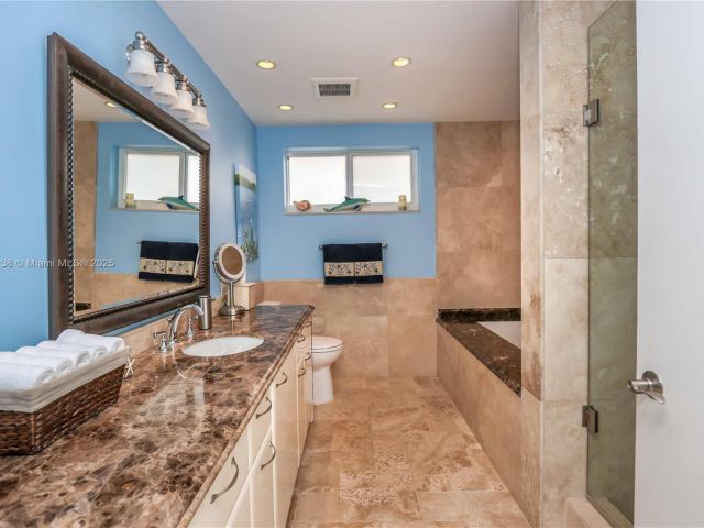 Дом в аренду по адресу 1108 Washington St - фото 6201259