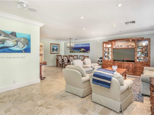 Дом в аренду по адресу 1108 Washington St - фото 6201260