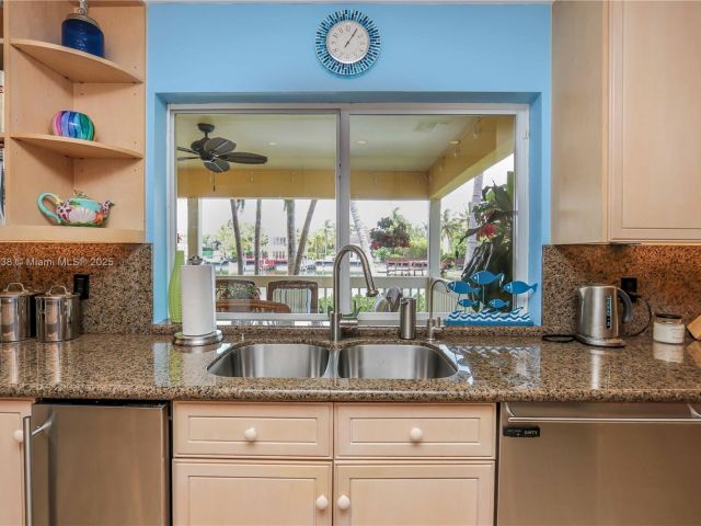 Дом в аренду по адресу 1108 Washington St - фото 6201267