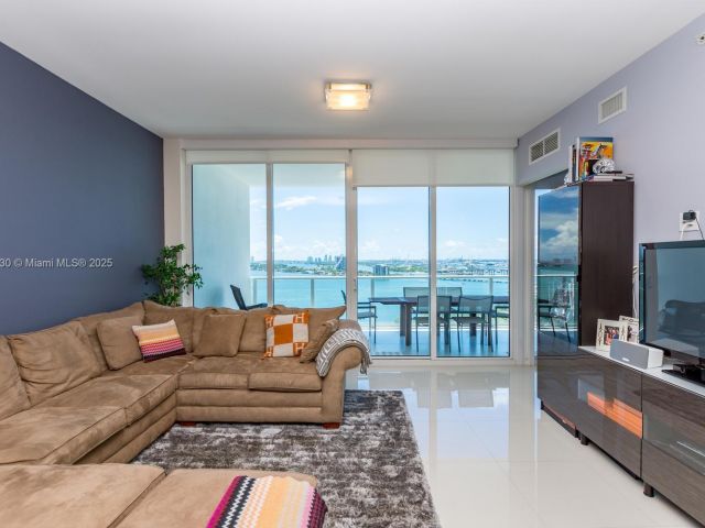 Продажа квартиры #2005 - фото 6208396