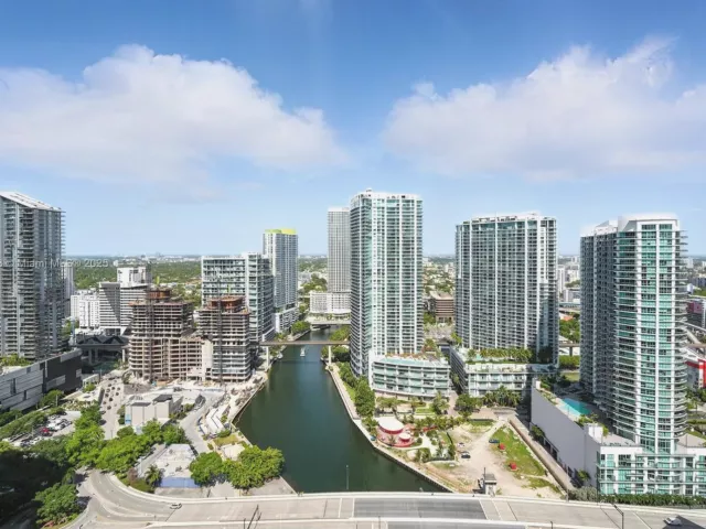 Продажа квартиры #4021 - фото 6203764