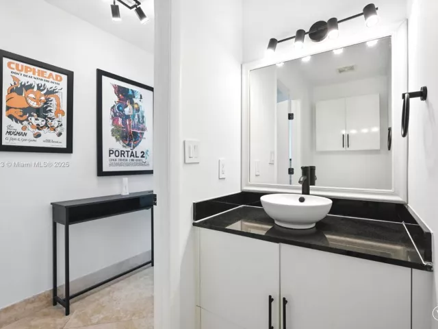 Продажа квартиры #4021 - фото 6203749