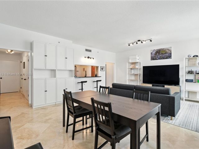 Продажа квартиры #4021 - фото 6203763