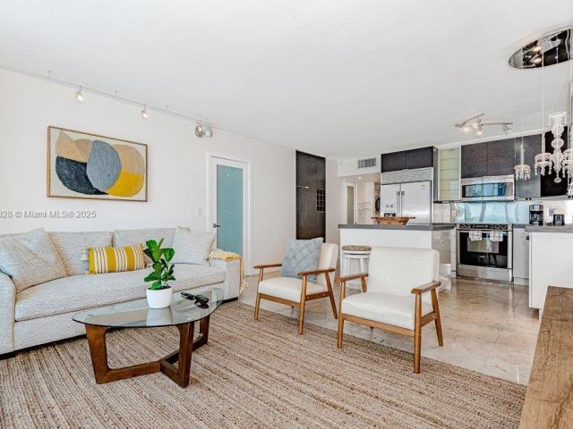 Квартира в аренду номер705 - фото 6202836