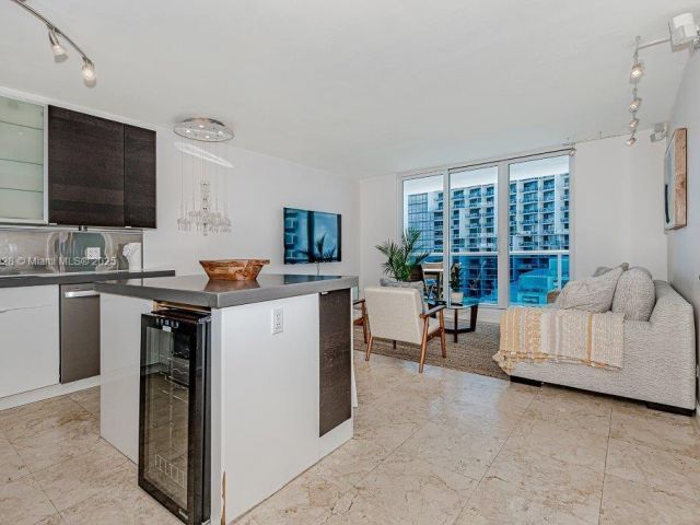 Квартира в аренду номер705 - фото 6202840