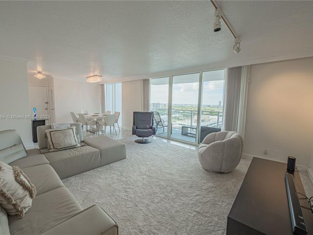 Продажа квартиры #2126 - фото 6203922