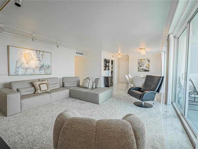 Продажа квартиры #2126 - фото 6203923