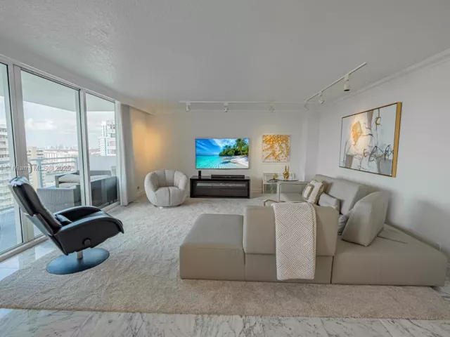 Продажа квартиры #2126 - фото 6203924