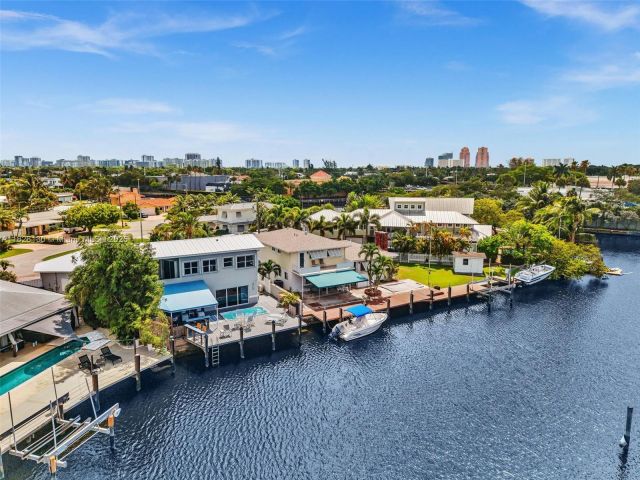 Продажа дома по адресу 2108 NE 24th St - фото 6201889