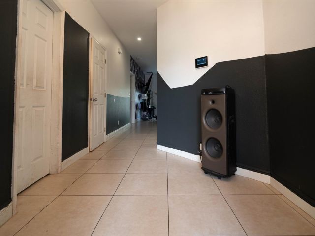 Продажа дома по адресу 2430 NW 13 ST - фото 6202181