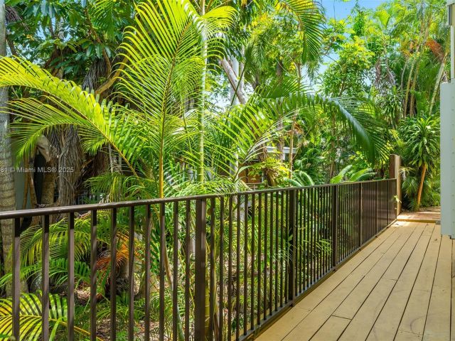 Продажа дома по адресу 3211 Morris Ln - фото 6253728