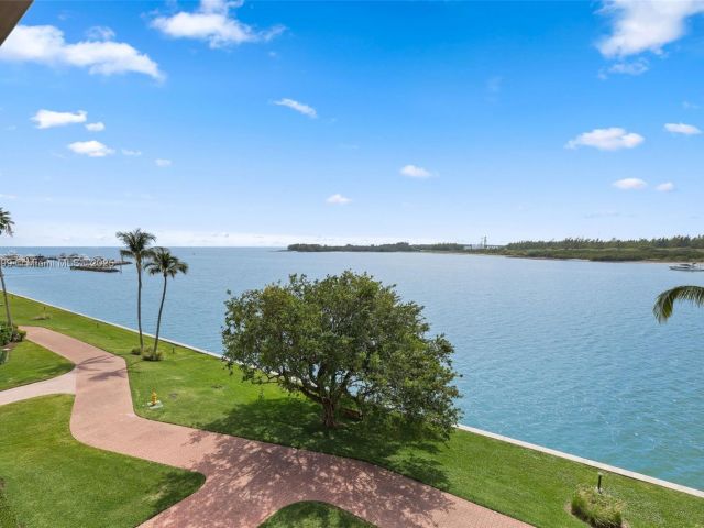 Продажа квартиры #5403 - фото 6204228