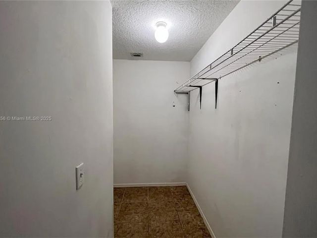 Дом в аренду по адресу 13990 SW 260th St 101 - фото 6212844