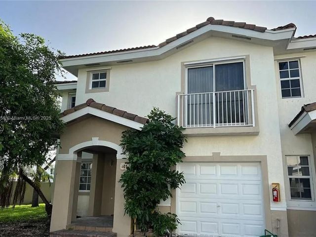 Дом в аренду по адресу 13990 SW 260th St 101 - фото 6212856