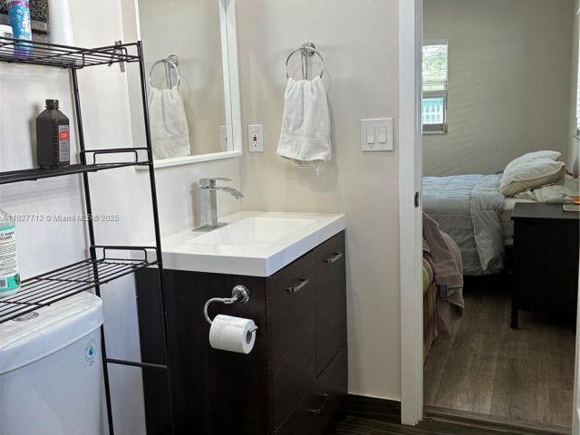 Продажа дома по адресу 1334 NW 83rd St - фото 6202245