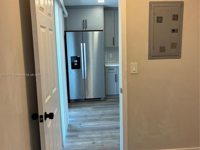 Продажа дома по адресу 1334 NW 83rd St - фото 6202247