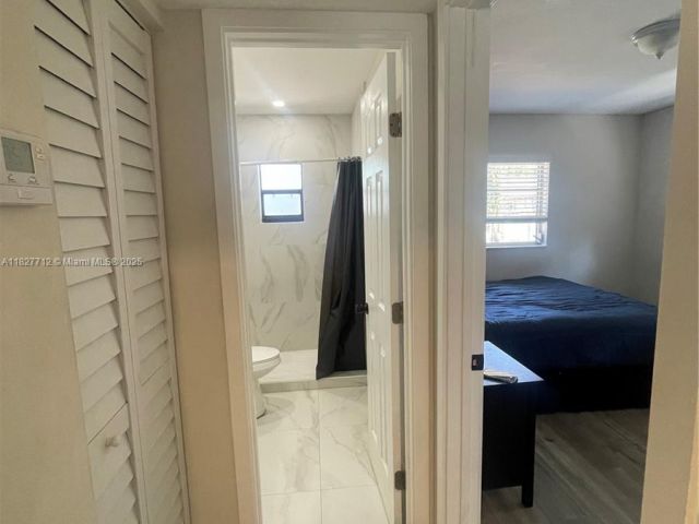 Продажа дома по адресу 1334 NW 83rd St - фото 6202250