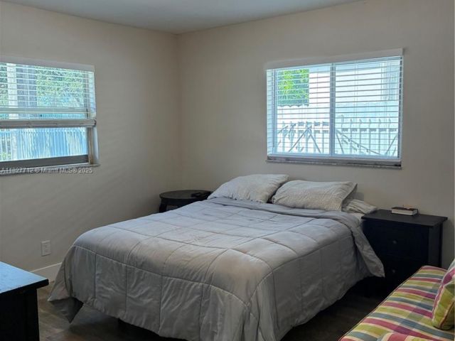 Продажа дома по адресу 1334 NW 83rd St - фото 6202255