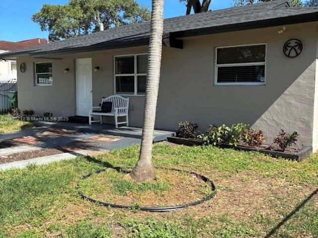 Продажа дома по адресу 1334 NW 83rd St - фото 6202262