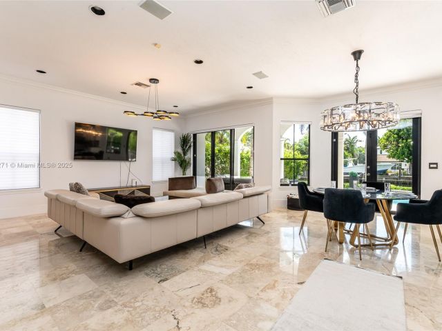 Дом в аренду по адресу  - фото 6204520