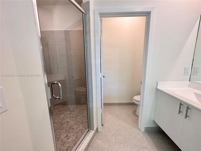 Дом в аренду по адресу 8317 NW 45th St - фото 6202534