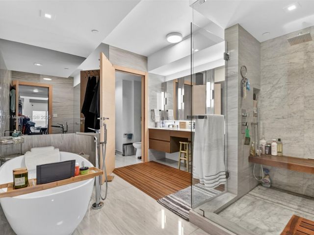 Продажа квартиры #1401 - фото 6245626