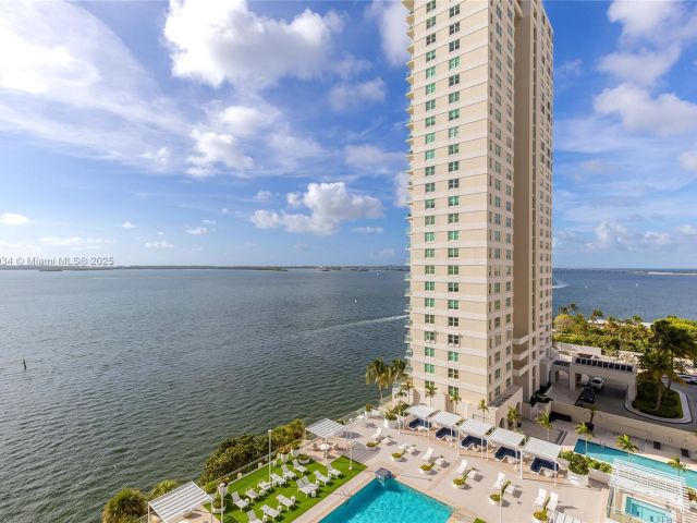 Продажа квартиры #1210 - фото 6203234