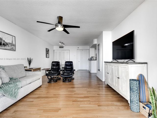 Продажа квартиры #1210 - фото 6203241