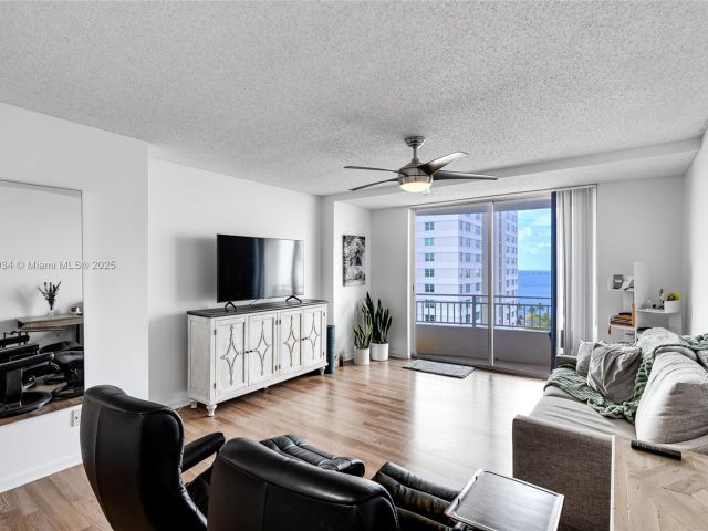 Продажа квартиры #1210 - фото 6203244