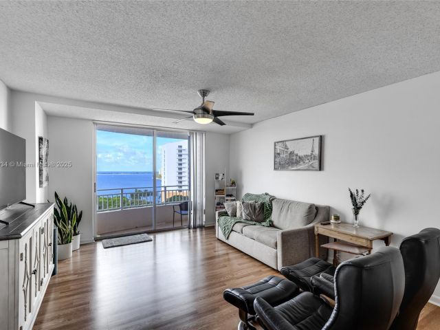 Продажа квартиры #1210 - фото 6203245