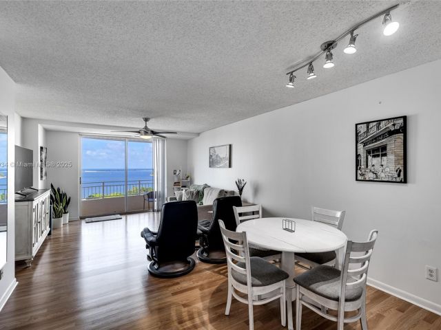 Продажа квартиры #1210 - фото 6203247