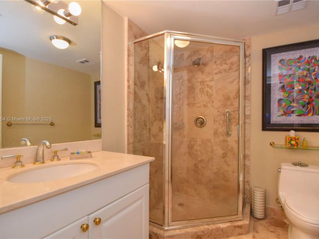 Продажа квартиры #901 - фото 6207606