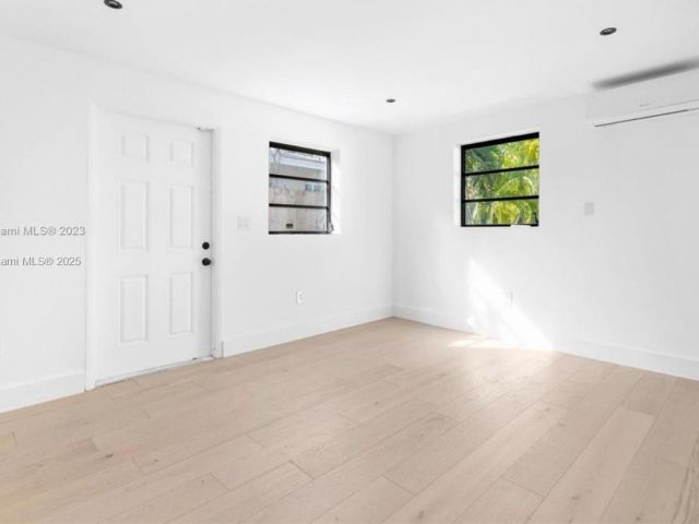 Продажа дома по адресу 4444 Adams Ave - фото 6202743