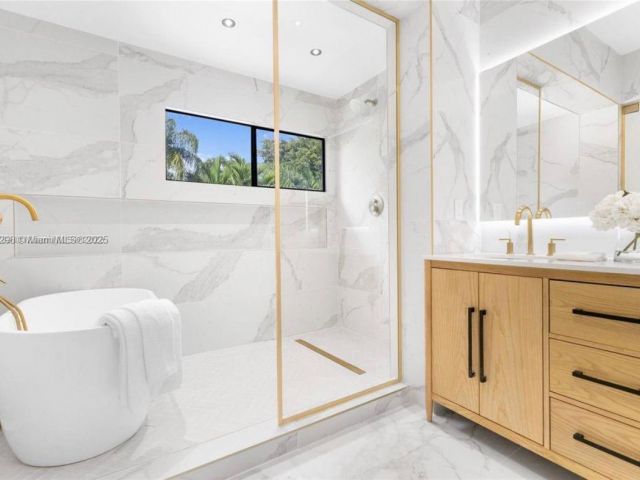 Продажа дома по адресу 4444 Adams Ave - фото 6202746