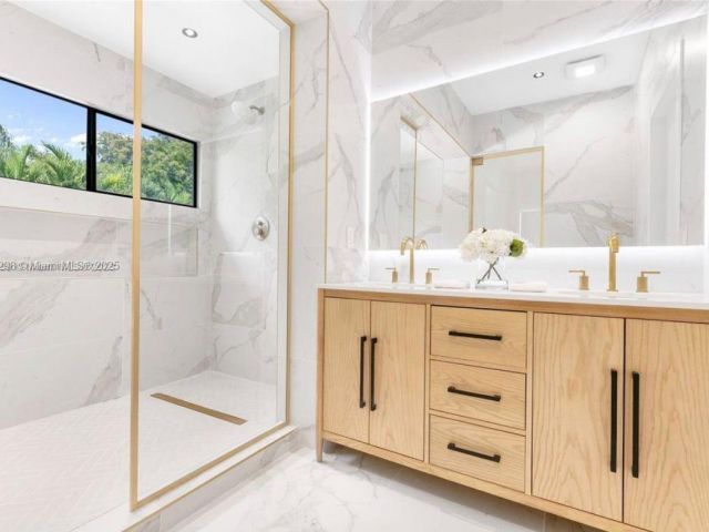 Продажа дома по адресу 4444 Adams Ave - фото 6202748