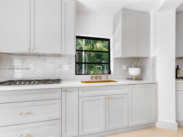 Продажа дома по адресу 4444 Adams Ave - фото 6202753