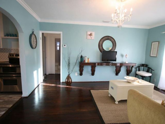 Продажа дома по адресу 100 NE 5th Street - фото 6204199